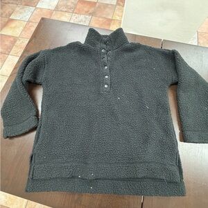 One size extra small quarter button Sherpa shirt